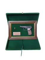 Панно "Макет пистолета Макаров" в подарочной коробке