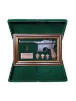 Панно "Макет пистолета Маузер со знаками ФСБ" в подарочной коробке