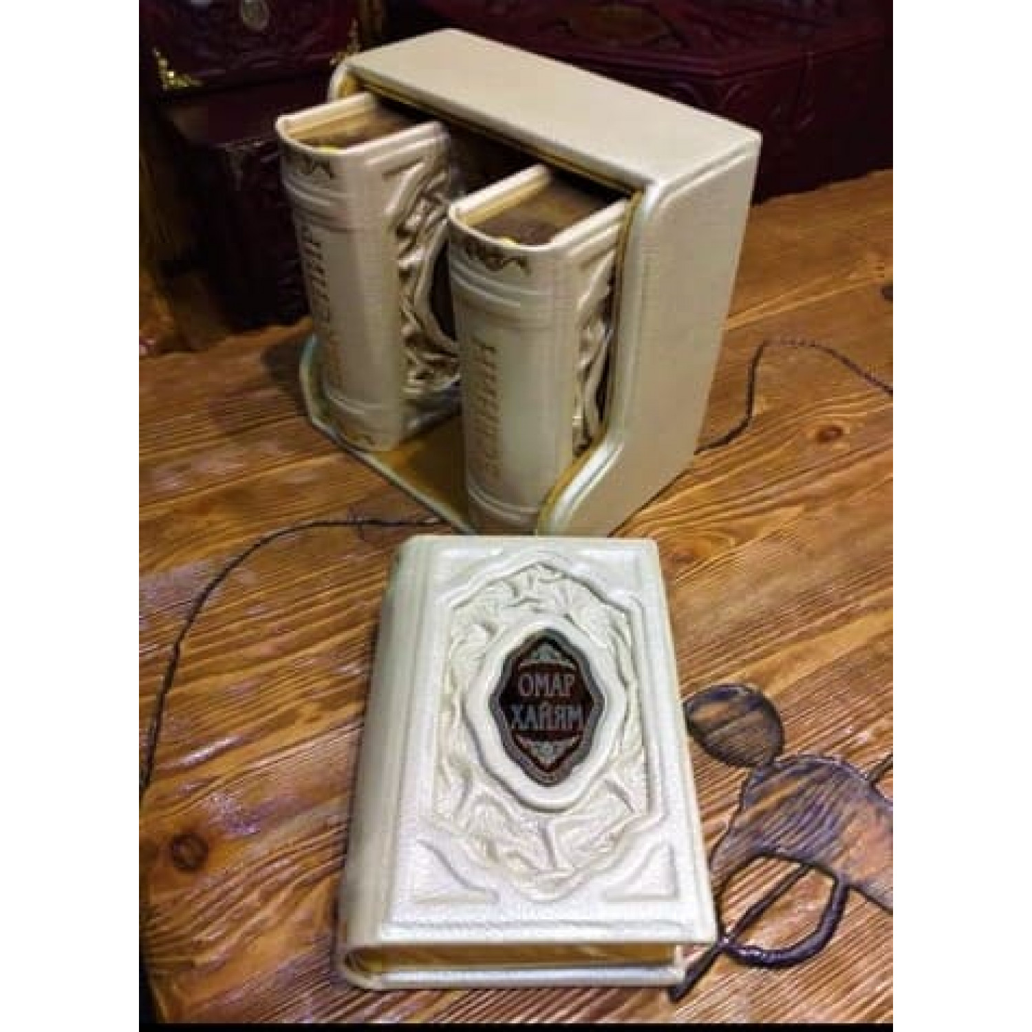 Шекспир, Омар Хайям, Есенин (малый формат). Подарочное издание в кожаном переплёте
