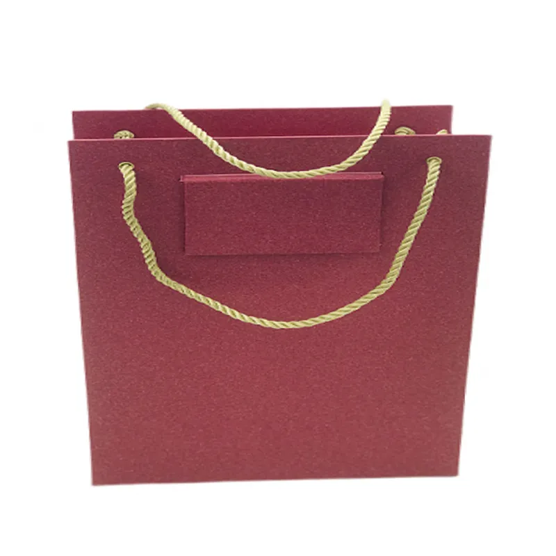 Подарочная книга "Лукойл. Великое наследие" в кожаном переплёте